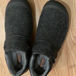 New Women’s Jambu sport shoes 7 M